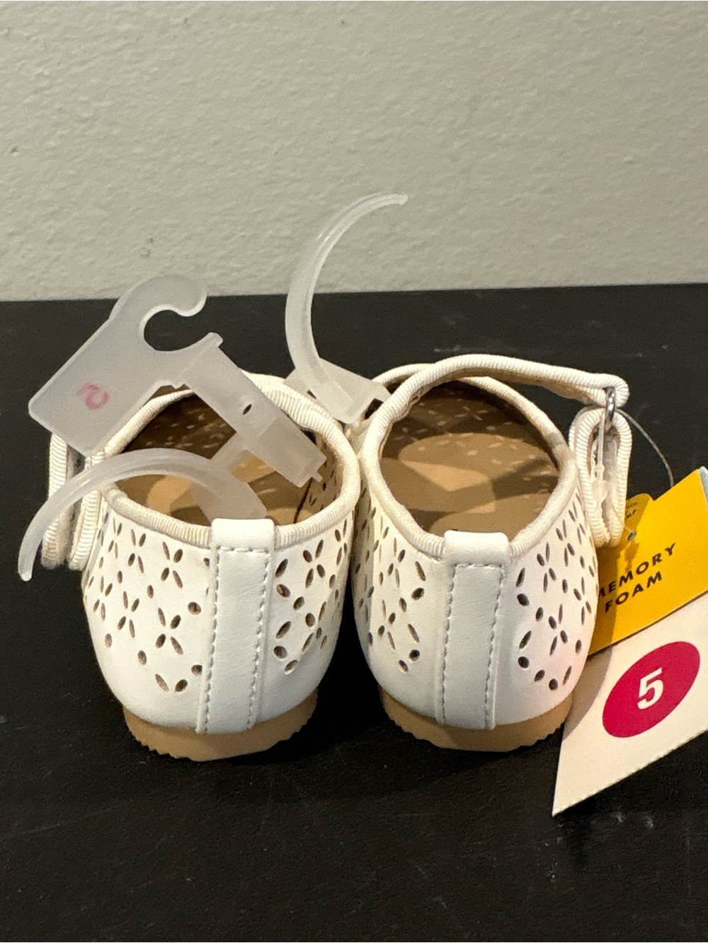 NEW Cat & Jack Addy White Baby Size 5 Memory Foam Lattice Flats - Picture 4 of 6